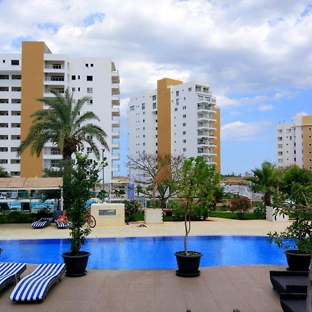Blue Apartment In 5* Ceasar Resort Trikomo Dış mekan fotoğraf