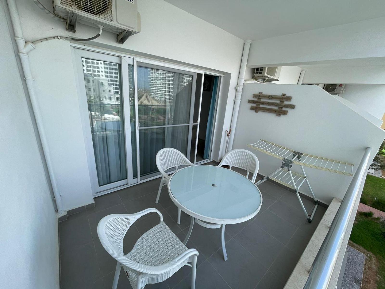 Blue Apartment In 5* Ceasar Resort Trikomo Dış mekan fotoğraf