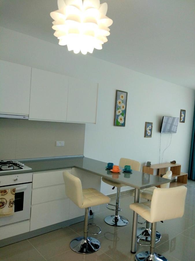 Blue Apartment In 5* Ceasar Resort Trikomo Dış mekan fotoğraf